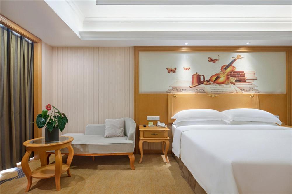 Vienna Hotel Zhengzhou Zhongyuan Futa Bagian luar foto