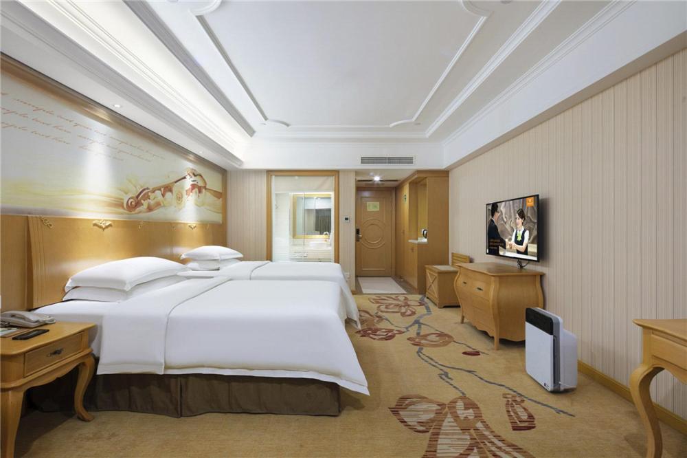 Vienna Hotel Zhengzhou Zhongyuan Futa Bagian luar foto