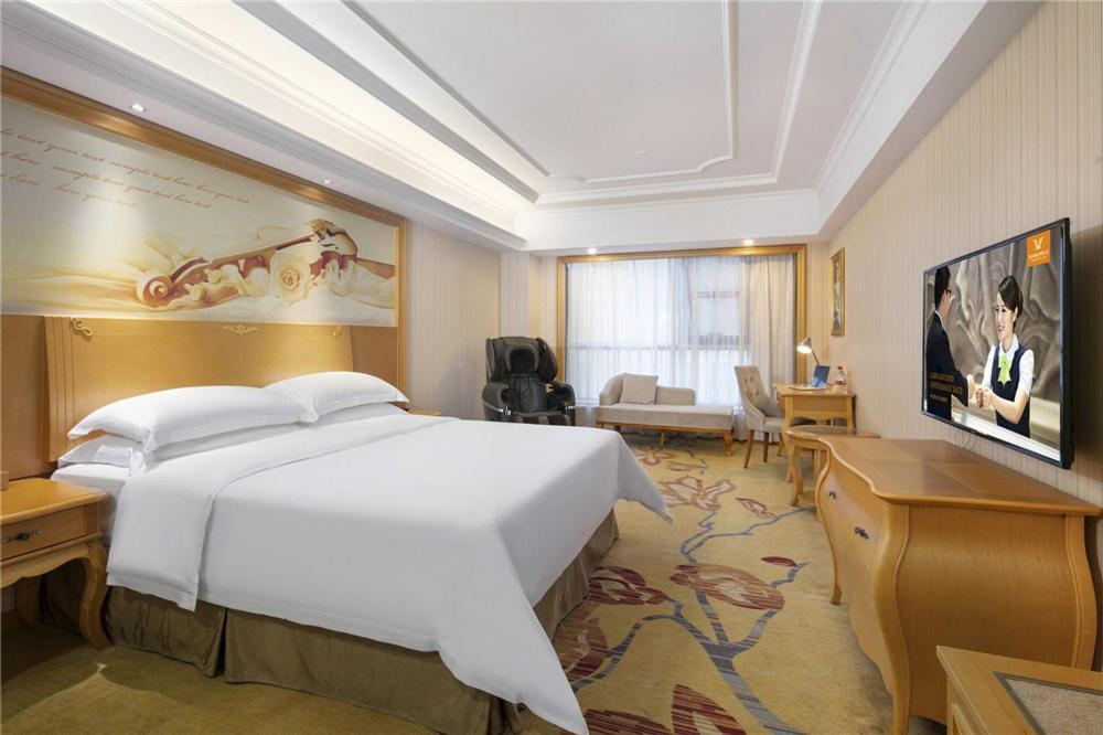 Vienna Hotel Zhengzhou Zhongyuan Futa Bagian luar foto