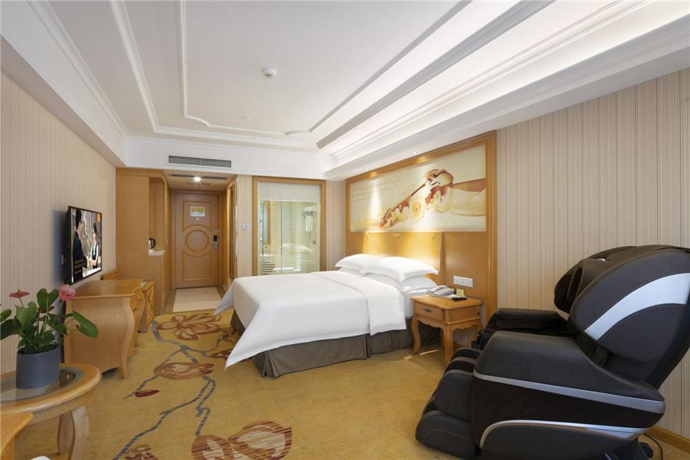 Vienna Hotel Zhengzhou Zhongyuan Futa Bagian luar foto
